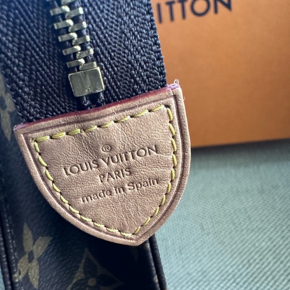 Louis Vuitton Poche Toilette Pouch ❌SOLD ❌ - Picture 2 of 11